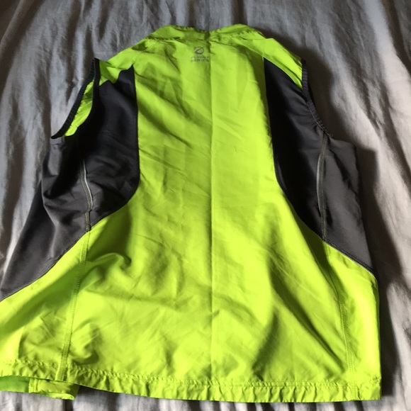 The North Face running vest - Picture 3 of 3